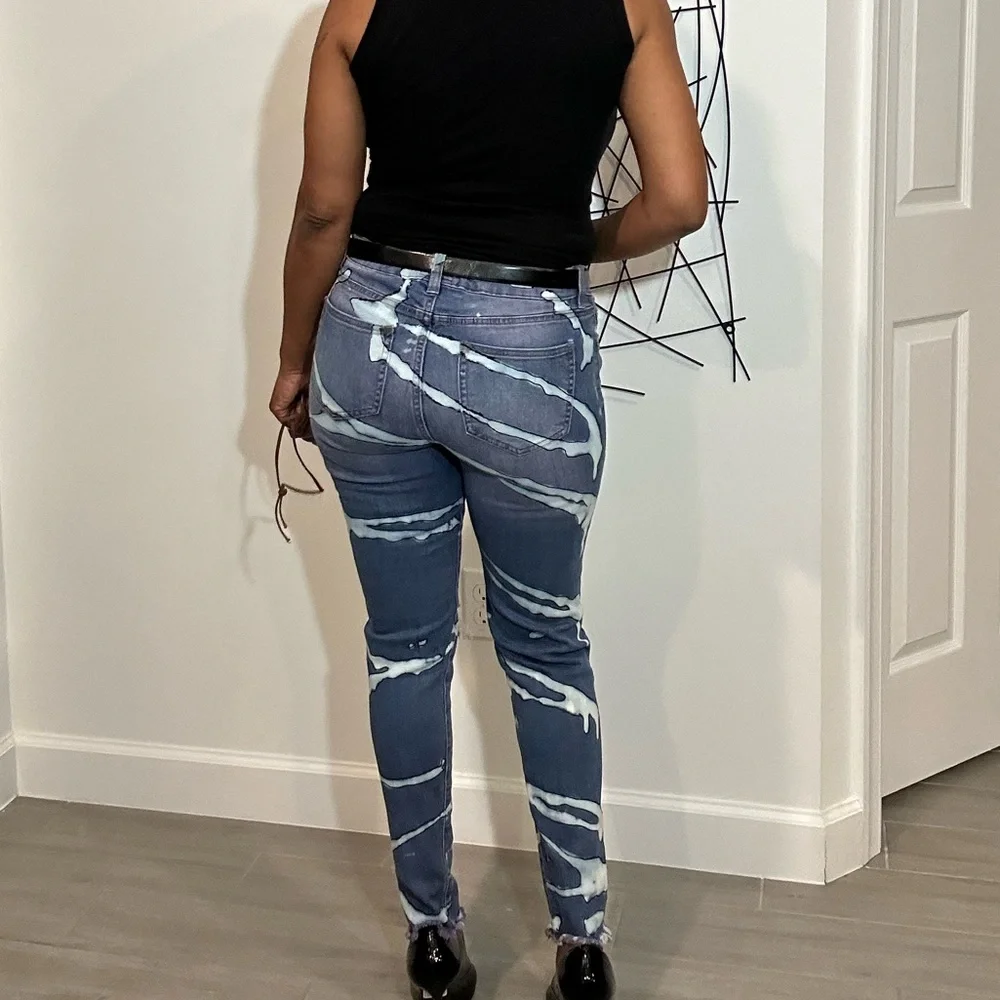 SOLD Custom painted bleached jeans - Picture 2 of 3